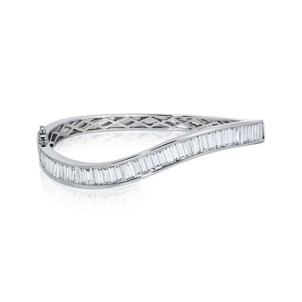 BAGUETTE DIAMOND WAVE BANGLE