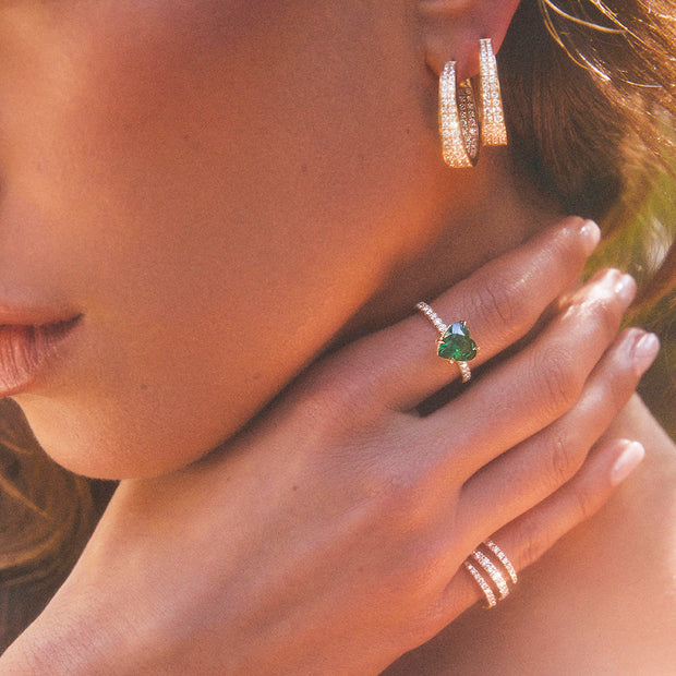 EMERALD HEART RING WITH DIAMOND BASKET AND BAND