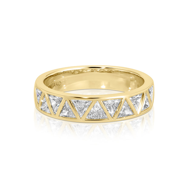BEZELED TRILLION DIAMOND RING