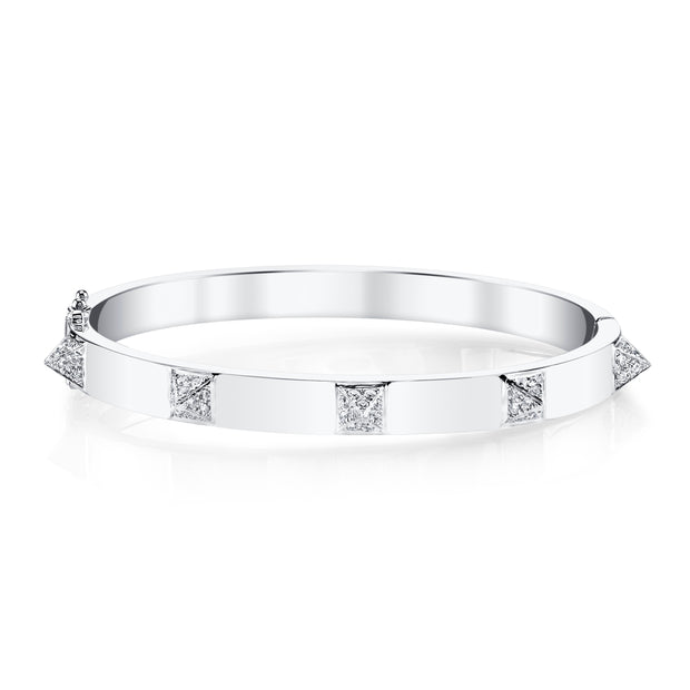 OVAL BRACELET WITH DIAMOND SPIKES