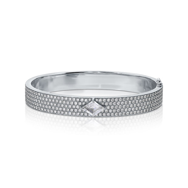 PAVE OVAL BRACELET WITH LOZENGE STEP-CUT DIAMOND