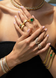 ZOE BRACELET WITH EMERALD CENTER 1.44