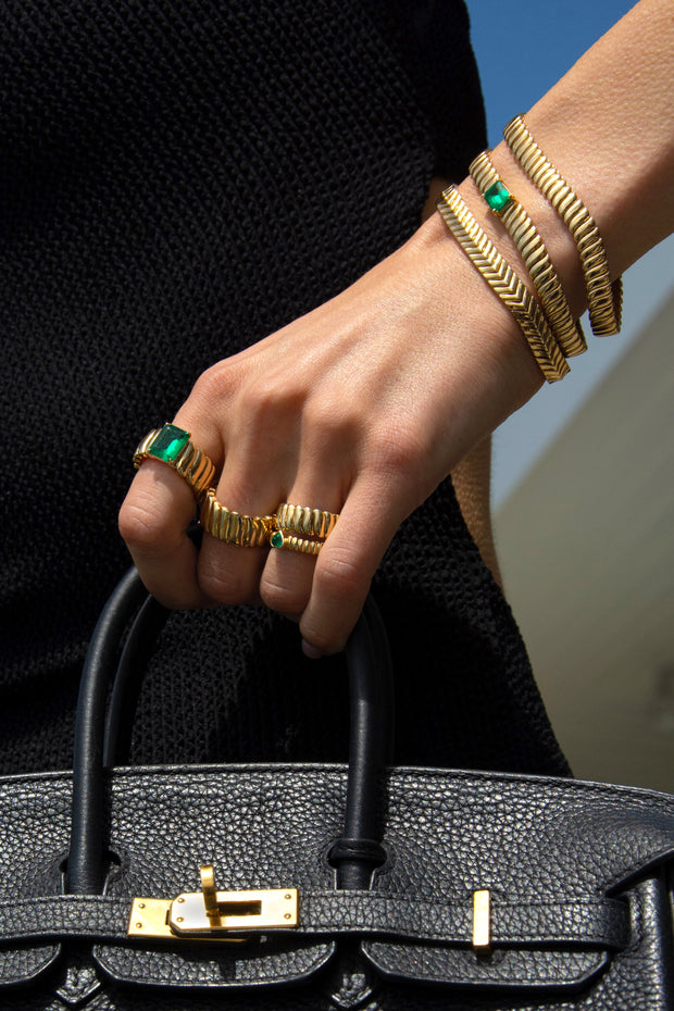 ZOE BRACELET WITH EMERALD CENTER 1.44