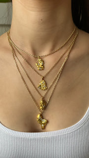 22K YELLOW GOLD NUGGET WITH FOUR DIAMONDS