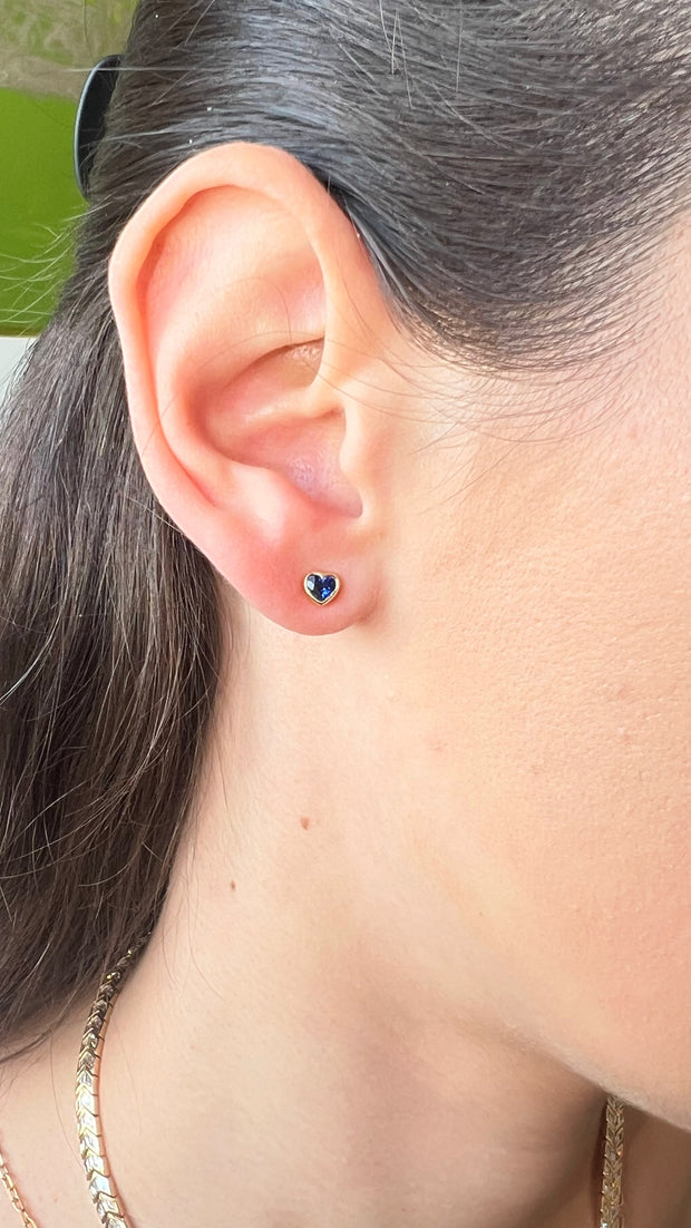 BLUE SAPPHIRE BEZEL HEART STUDS