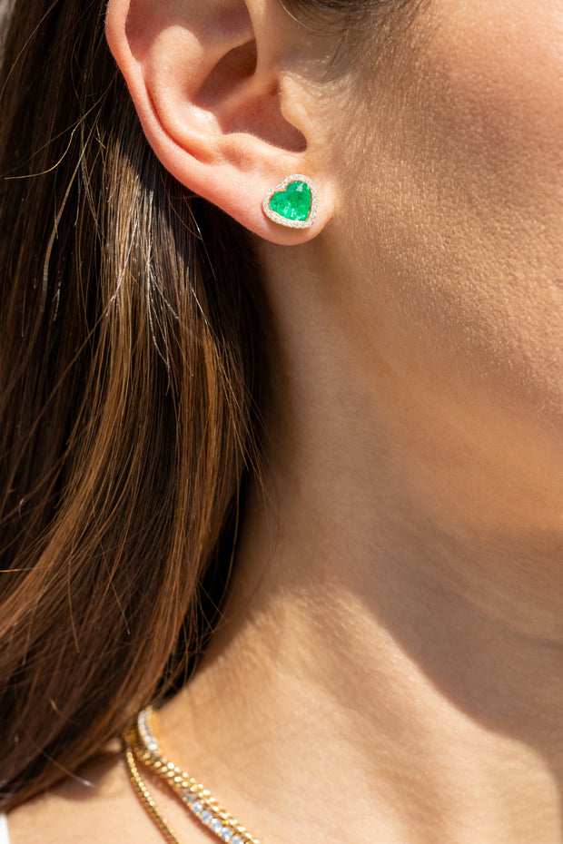 COLOMBIAN EMERALD HEART STUD EARRING WITH DIAMOND HALO