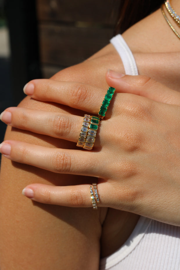 EMERALD CUT DIAMOND BEZEL RING