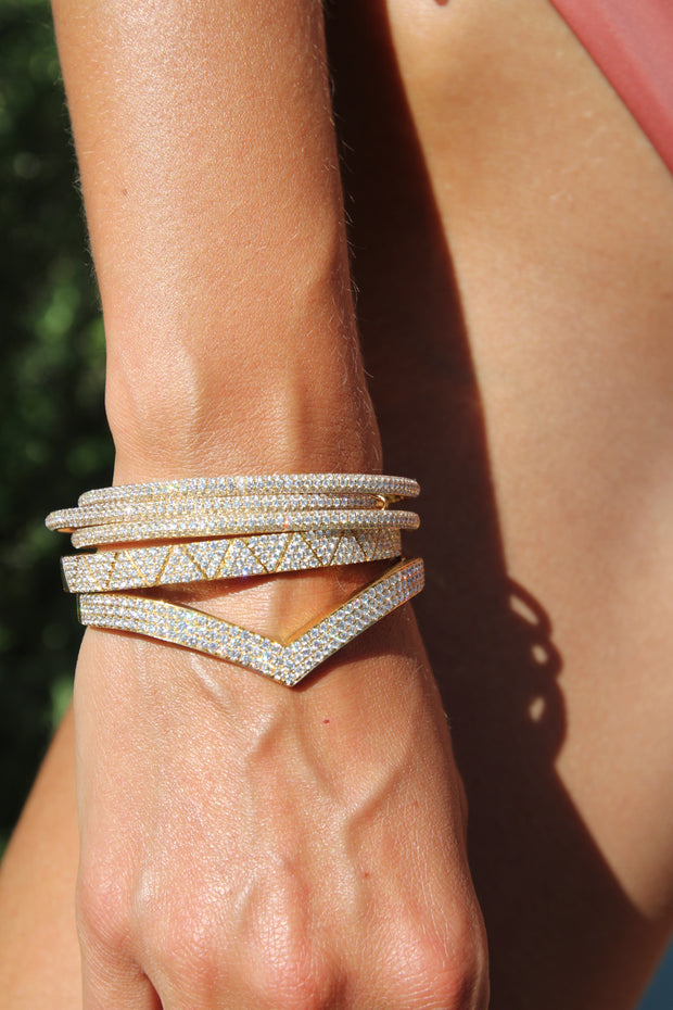 DIAMOND V BANGLE