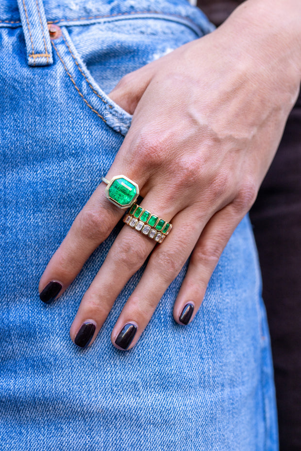 EMERALD CUT BEZELED EMERALD RING