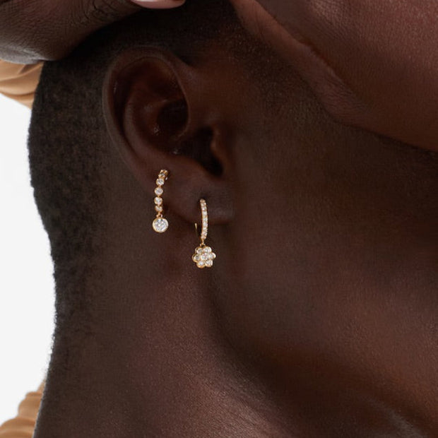 SMALL DIAMOND FLORA DROP HUGGIES