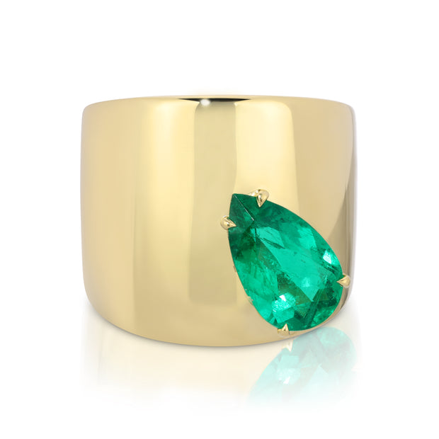 COLOMBIAN PEAR EMERALD GALAXY RING