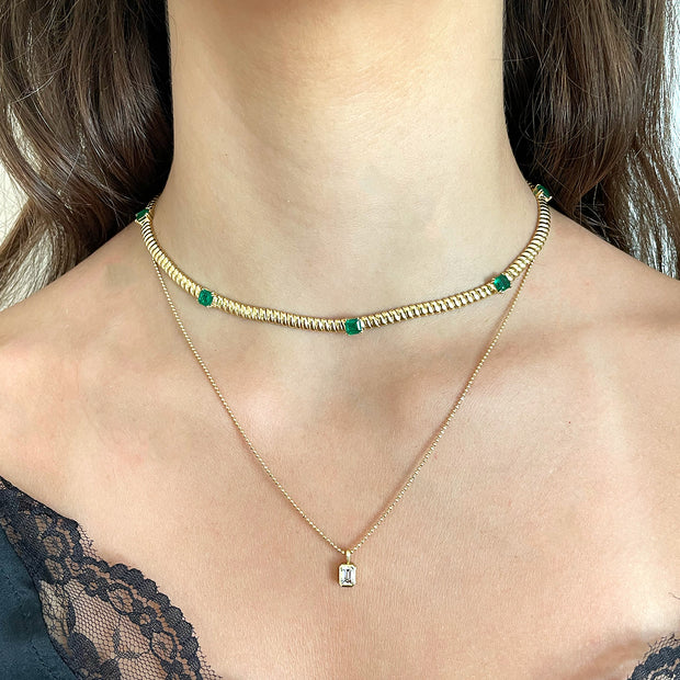 THIN ZOE CHOKER WITH SQUARE CUT EMERALDS