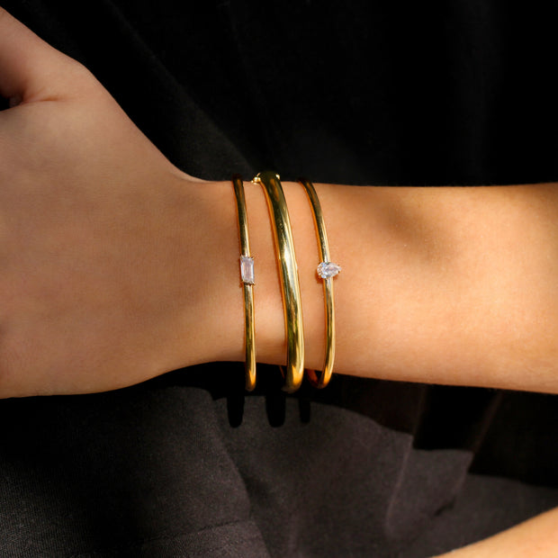 PEAR SHAPED DIAMOND CUFF