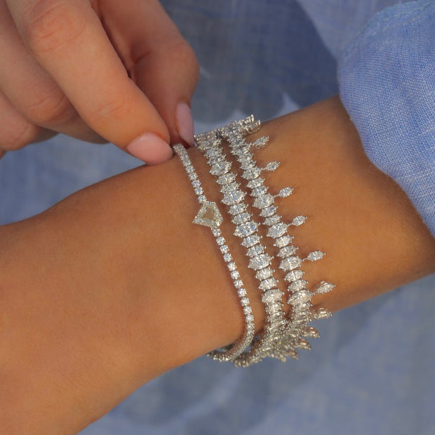 DIAMOND HEPBURN BRACELET WITH SHIELD CUT DIAMOND CENTER