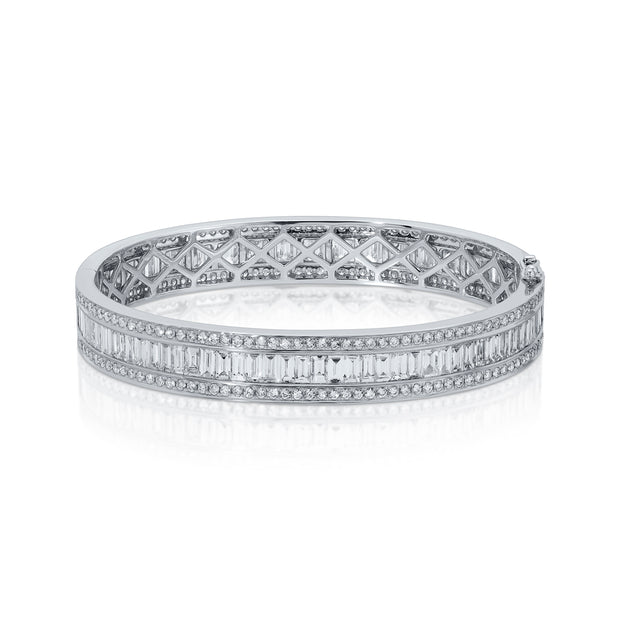 STACKED DIAMOND OVAL BANGLE