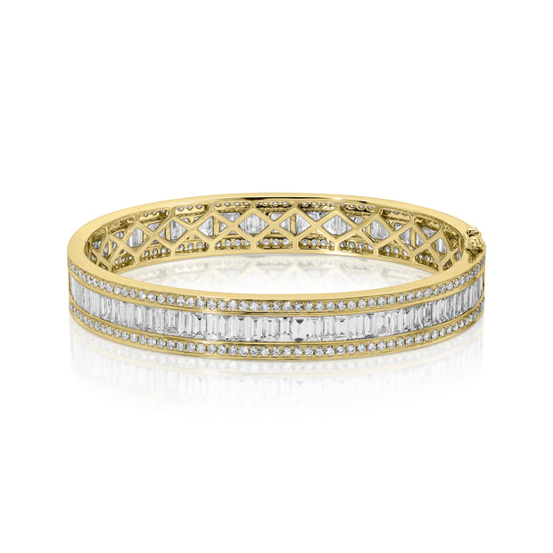 STACKED DIAMOND OVAL BANGLE