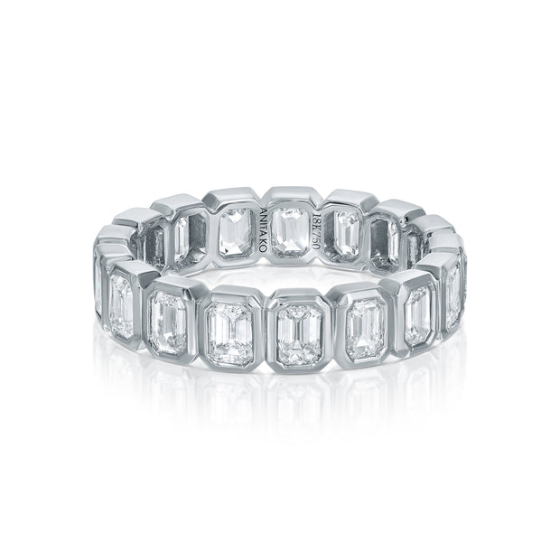 EMERALD CUT DIAMOND BEZEL RING