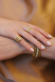 SNAKE COIL PINKY RING