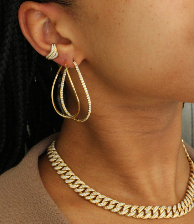 TWISTED HOOPS