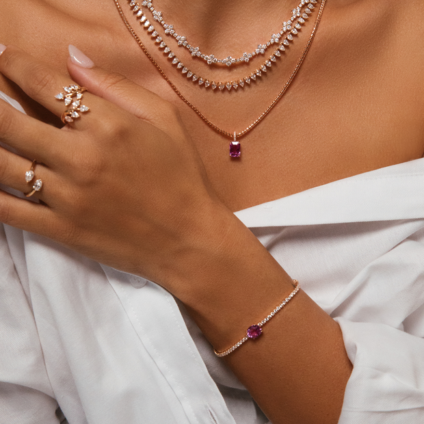 DIAMOND HEPBURN BRACELET WITH PINK SAPPHIRE CENTER